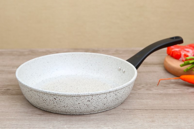 Chảo nhôm chống dính vân đá đáy từ 26 cm Supor F23A26IH