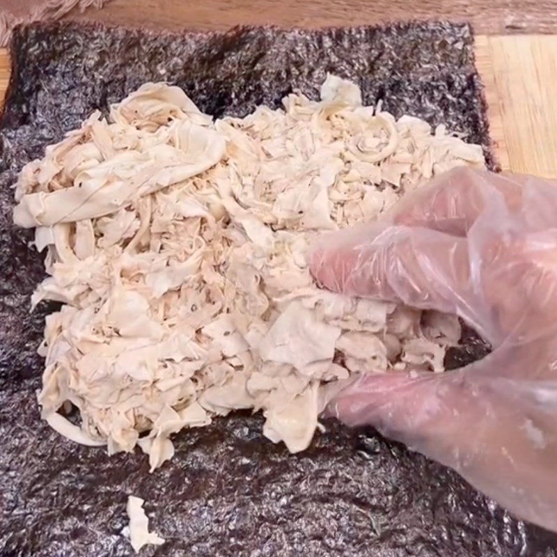 Bước 3 Cuộn cá chay Cá chay hấp cuốn bánh tráng (Công thức được chia sẻ bởi Tiktok Bếp chay XANH)
