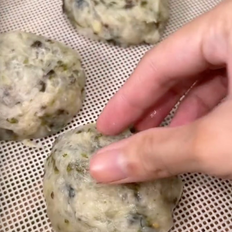 Step 3 Steam the cake Crispy potato shrimp cake (Recipe shared by Tiktok Let's Cook with TasteVN)