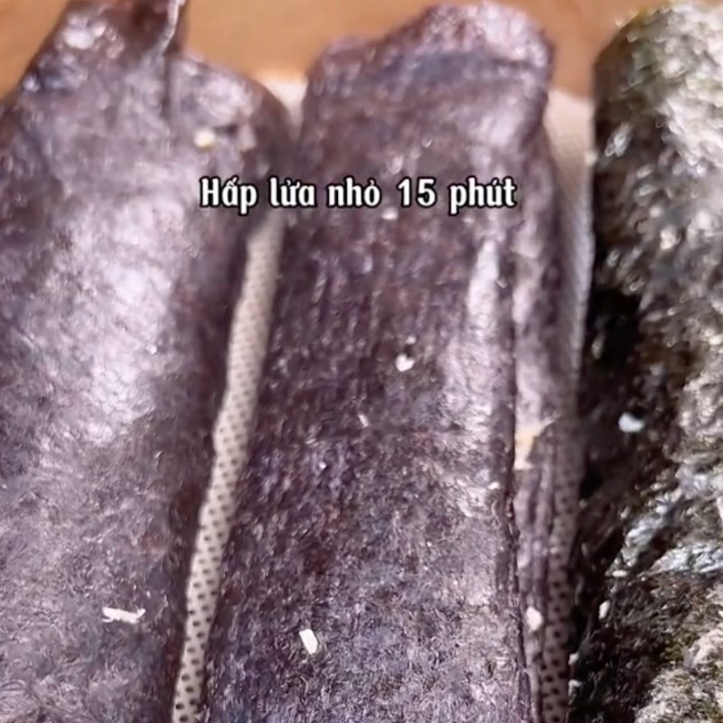 Bước 4 Hấp và chiên cá chay Cá chay hấp cuốn bánh tráng (Công thức được chia sẻ bởi Tiktok Bếp chay XANH)