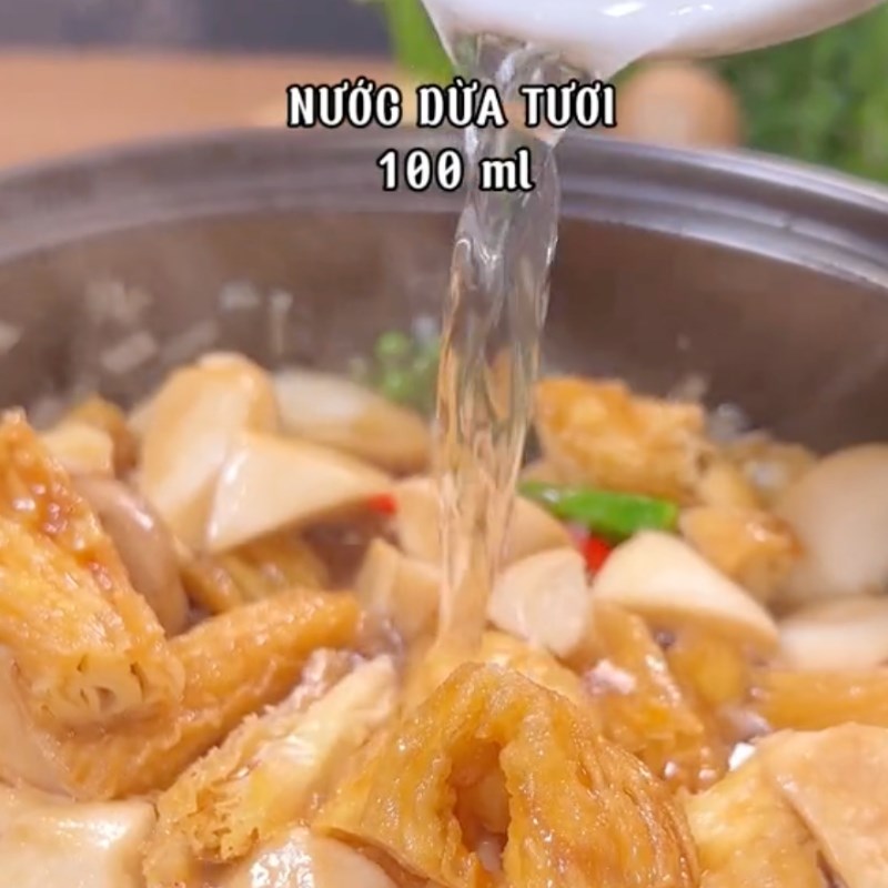 Bước 2 Mì căn kho nấm Mì căn kho nấm chay