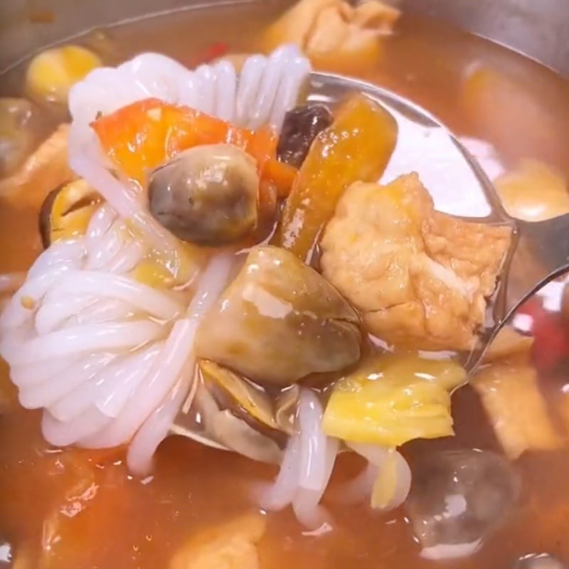 Bước 4 Nấu nước dùng Bánh canh nấm chay (Công thức được chia sẻ bởi Tiktok Bếp chay XANH)