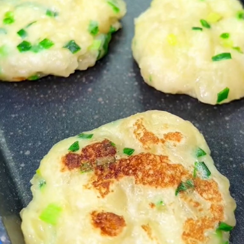 Bước 3 Thành phẩm Khoai mì mỡ hành (Công thức được chia sẻ từ Tiktok vào bếp cùng Điện máy XANH)