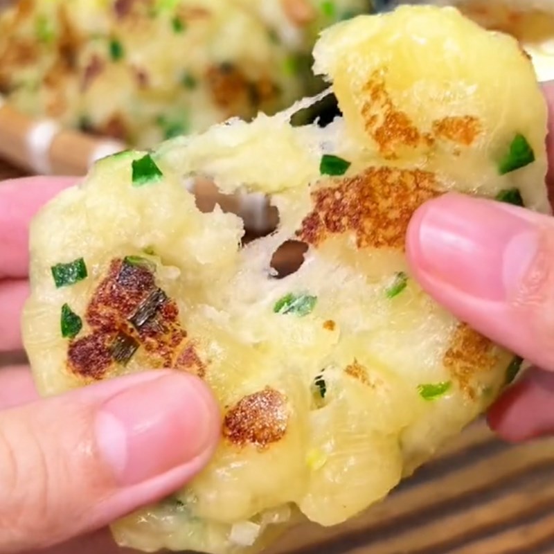 Bước 3 Thành phẩm Khoai mì mỡ hành (Công thức được chia sẻ từ Tiktok vào bếp cùng Điện máy XANH)