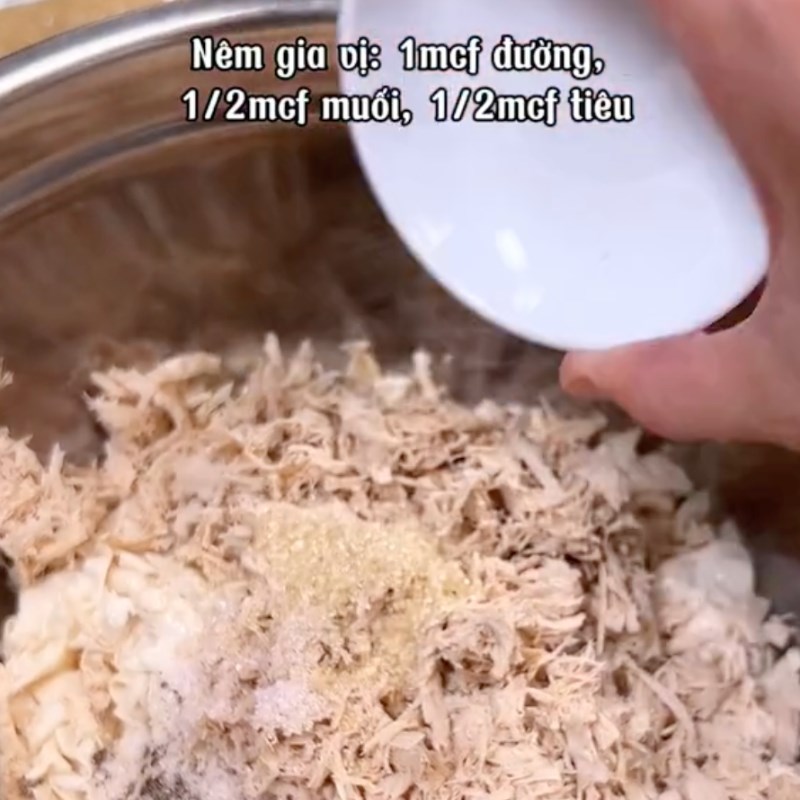 Bước 2 Trộn nguyên liệu Cá chay hấp cuốn bánh tráng (Công thức được chia sẻ bởi Tiktok Bếp chay XANH)