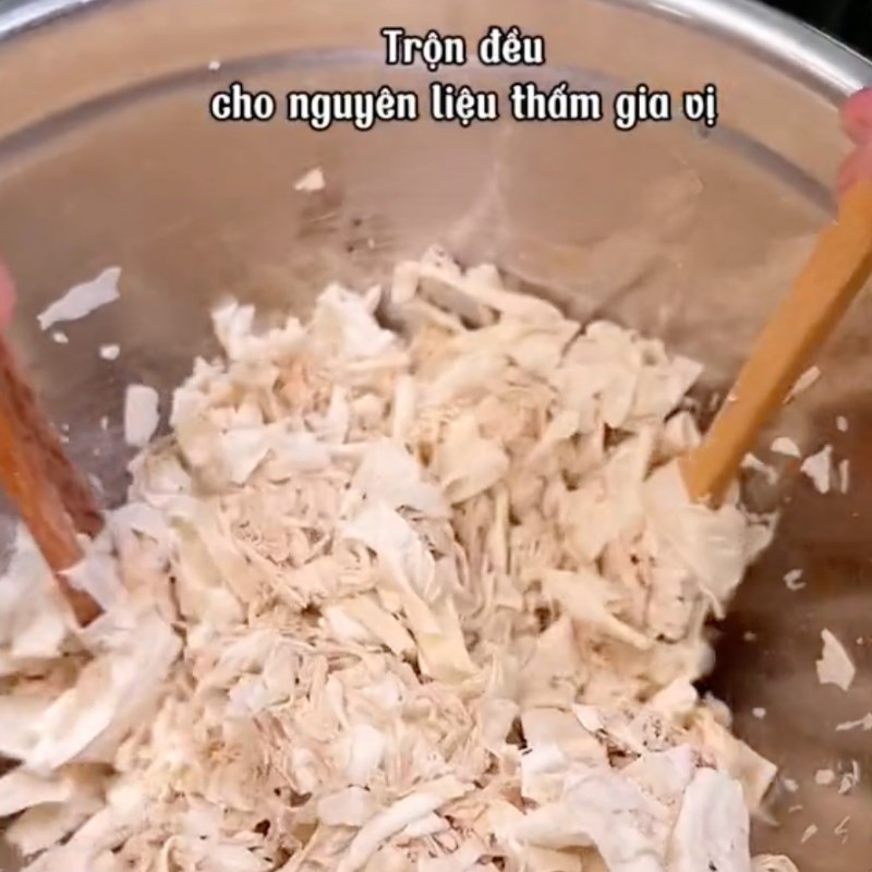 Bước 2 Trộn nguyên liệu Cá chay hấp cuốn bánh tráng (Công thức được chia sẻ bởi Tiktok Bếp chay XANH)
