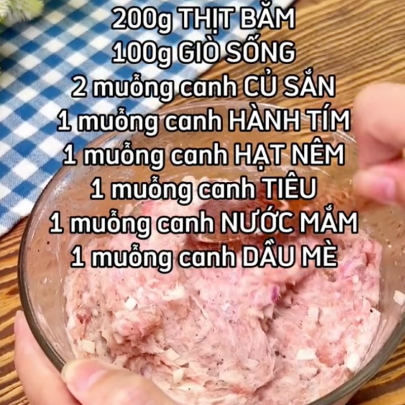 Bước 2 Ướp và nhồi thịt Cà chua nhồi thịt chiên (Công thức được chia sẻ bởi Vào bếp cùng Thitheonong.com)