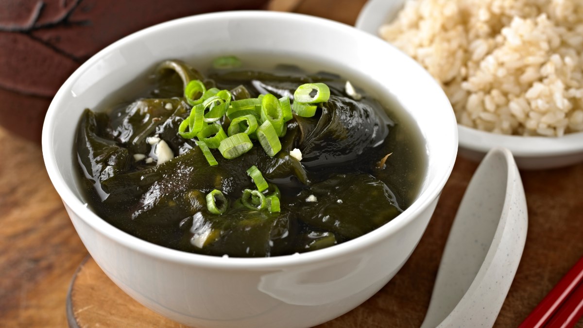 Cách khử mùi tanh của rong biển tươi