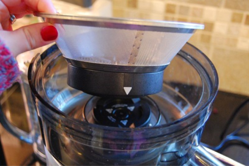 C&aacute;ch th&aacute;o m&aacute;y &eacute;p tr&aacute;i c&acirc;y