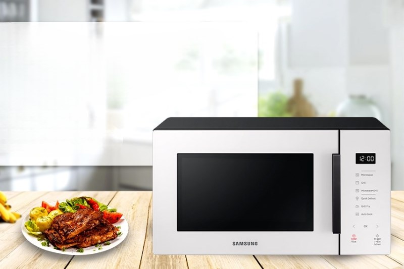 L&ograve; vi s&oacute;ng c&oacute; nướng Samsung MG23T5018CE/SV 23 l&iacute;t 