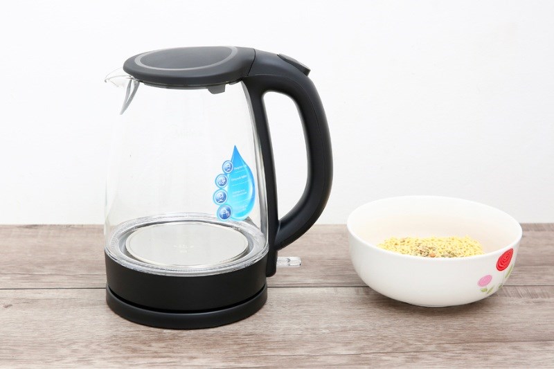 B&igrave;nh đun si&ecirc;u tốc Midea 1.8 l&iacute;t MK-18GC