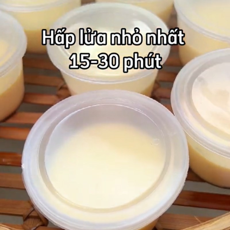 Bước 2 Hấp bánh flan Rau câu flan (Công thức được chia sẻ từ Tiktok Vào bếp cùng Đà Lạt Tùng Trinh)