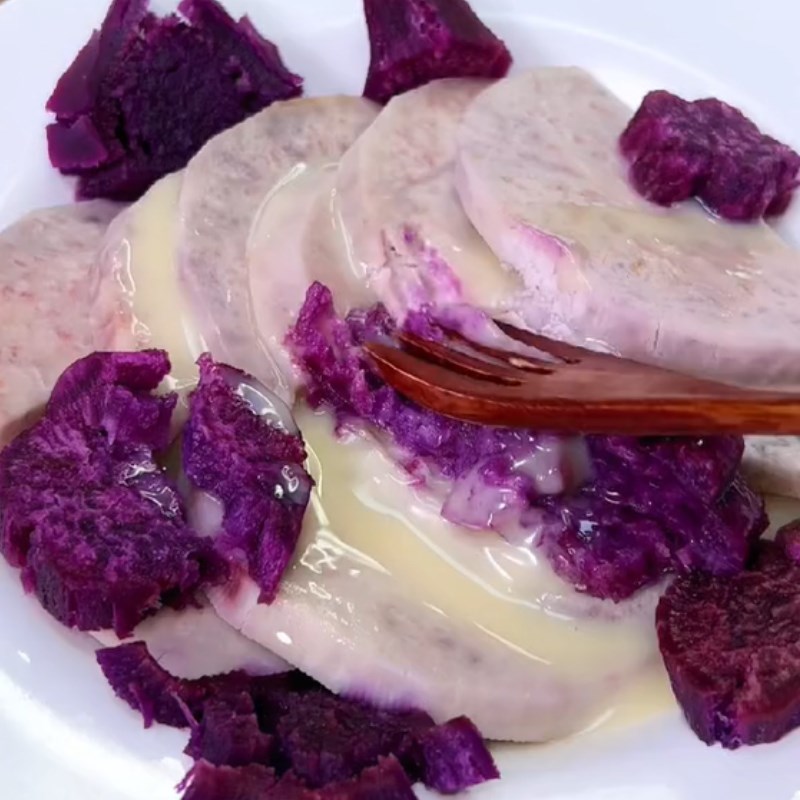 Bước 1 Hấp khoai Bánh nếp khoai môn (Công thức được chia sẻ từ Tiktok Vào bếp cùng Điện máy XANH)