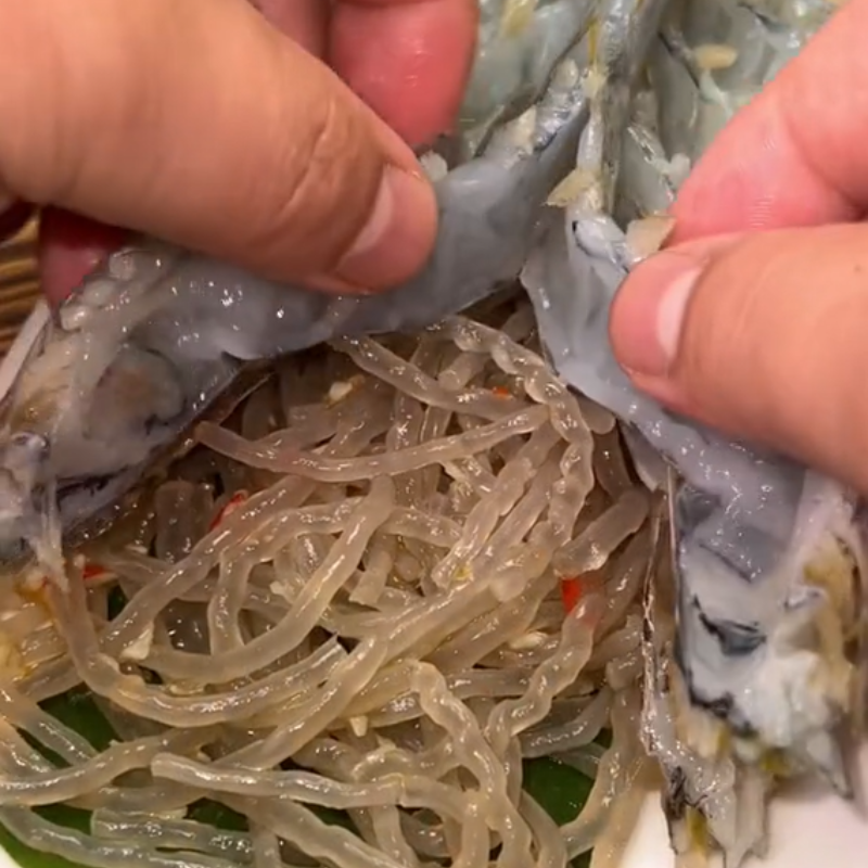 Bước 3 Hấp tôm Tôm hấp tỏi (Công thức được chia sẻ tù Tiktok Vào bếp cùng Điện máy XANH)