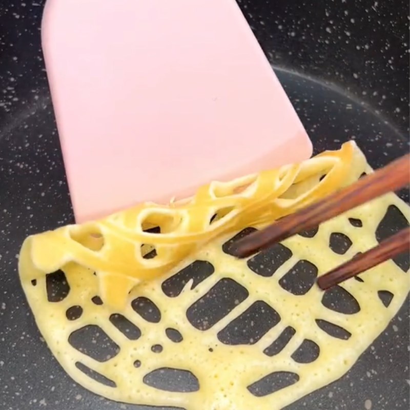 Bước 2 Làm bánh Bánh trứng cuộn (Công thức được chia sẻ từ Tiktok Vào bếp cùng Điện máy XANH)