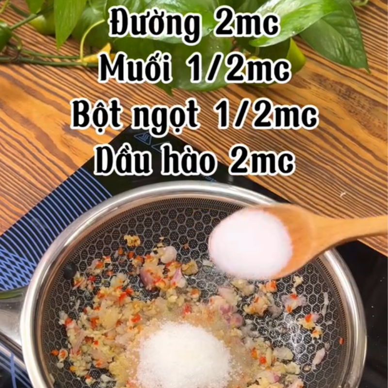 Bước 2 Làm nước sốt Tôm hấp tỏi (Công thức được chia sẻ tù Tiktok Vào bếp cùng Điện máy XANH)