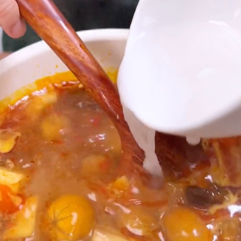 Bước 4 Nấu nước dùng Bún nấm sa tế chay
