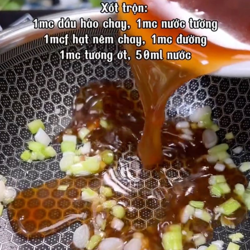 Bước 2 Nấu xốt trộn Miến trộn nấm đông cô chay