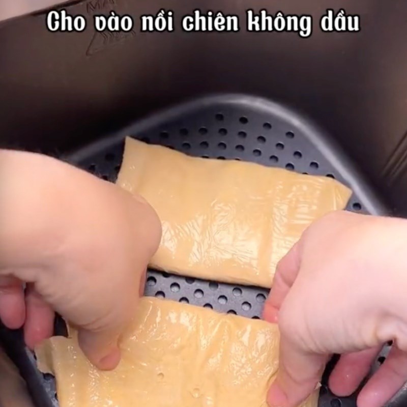 Bước 4 Tàu hũ ky cuộn Phở trộn tàu hũ ky chay