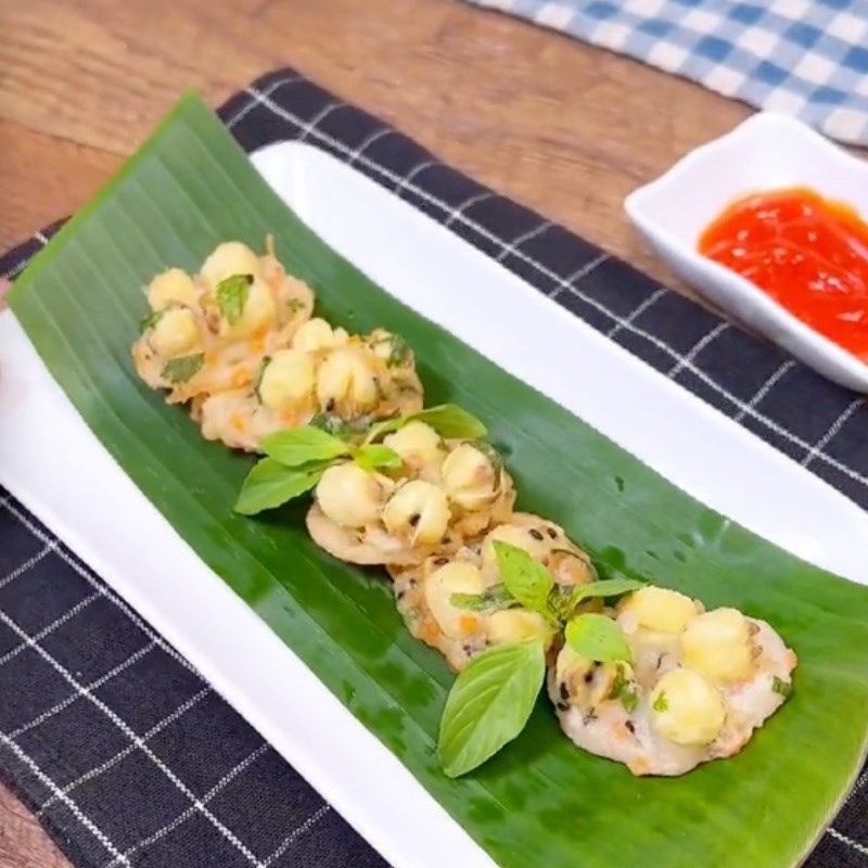 Bước 4 Thành phẩm Bánh hạt sen chiên giòn (Công thức được chia sẻ bởi Tiktok Bếp chay XANH)