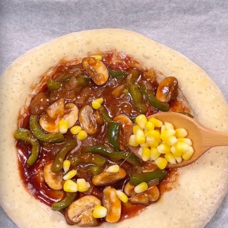 Bước 5 Trang trí và nướng bánh Bánh pizza nấm mỡ chay