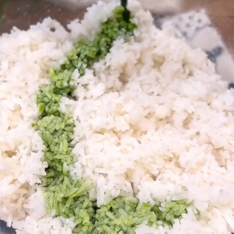 Bước 3 Trộn cơm Cơm chiên nấm đông cô