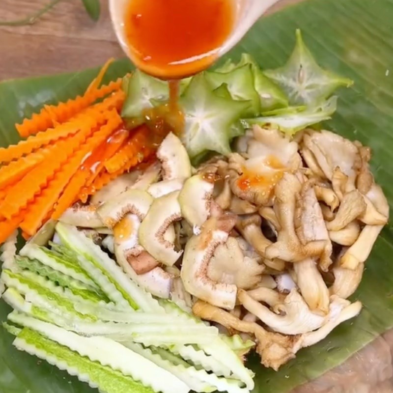 Bước 3 Trộn gỏi Gỏi trái vải chay (Công thức được chia sẻ bởi Tiktok Bếp chay XANH)