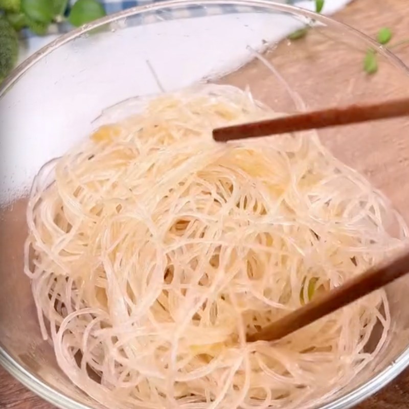 Bước 3 Trộn miến Miến trộn nấm đông cô chay