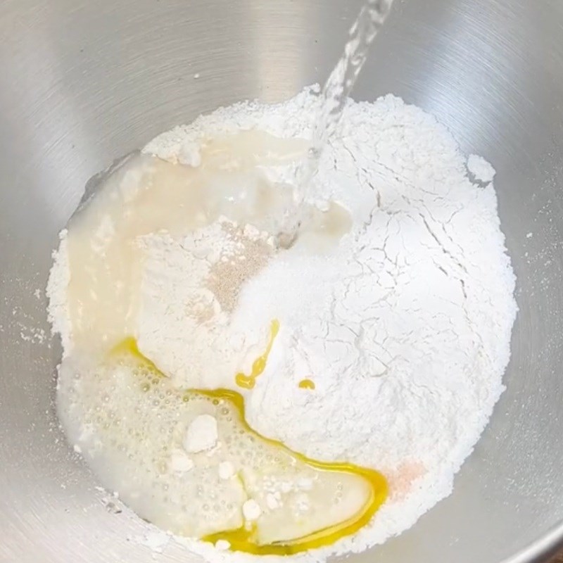 Bước 2 Trộn và nhồi bột Bánh pizza nấm mỡ chay