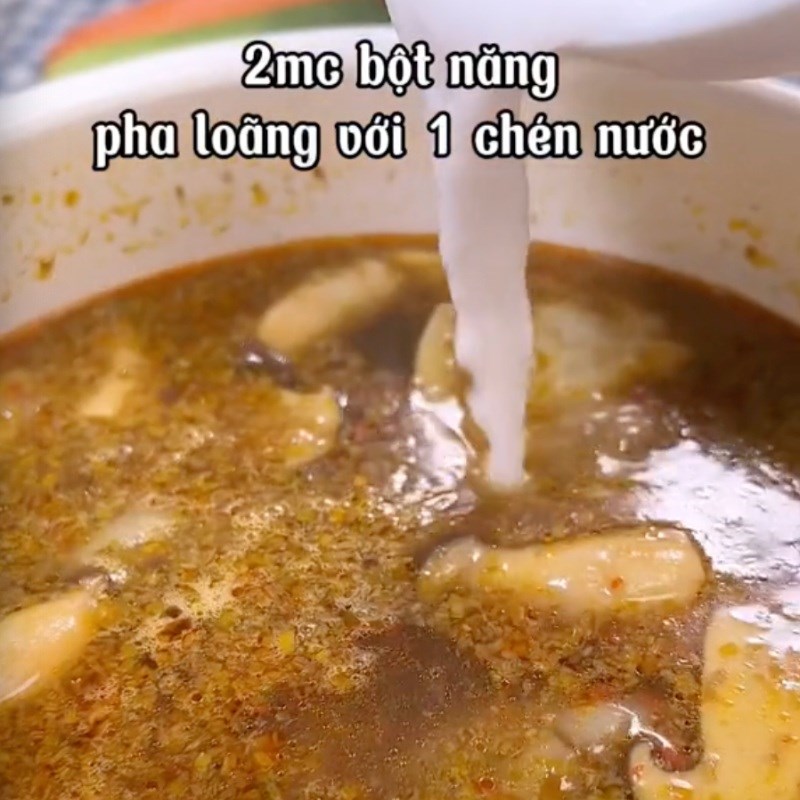 Bước 3 Nấu nước dùng Hủ tiếu sa tế chay (Công thức được chia sẻ bởi Tiktok Bếp chay XANH)