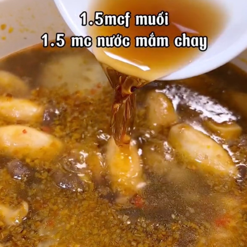Bước 3 Nấu nước dùng Hủ tiếu sa tế chay (Công thức được chia sẻ bởi Tiktok Bếp chay XANH)