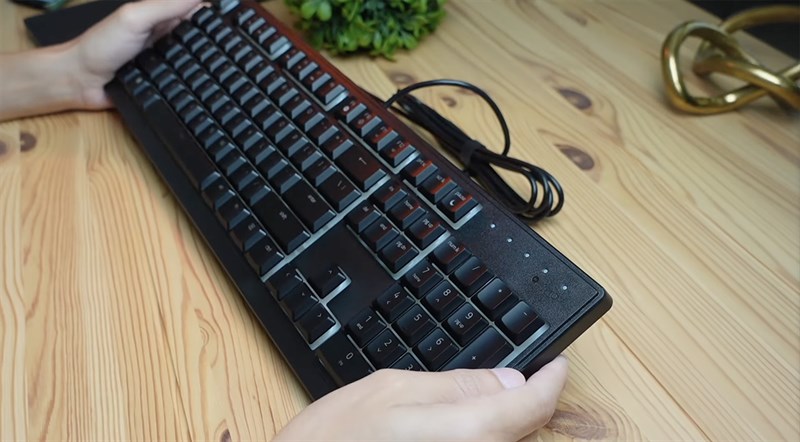 Razer Ornata V3 X dù là sản phẩm giá rẻ nhưng vẫn có chất lượng hoàn thiện rất tốt Razer Ornata V3 X dù là sản phẩm giá rẻ nhưng vẫn có chất lượng hoàn thiện rất tốt