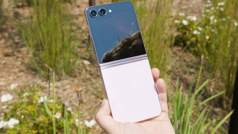 Mình dự đoán Galaxy Z Flip6 FE sẽ được trang bị chip Exynos 2200 do chính Samsung sản xuất