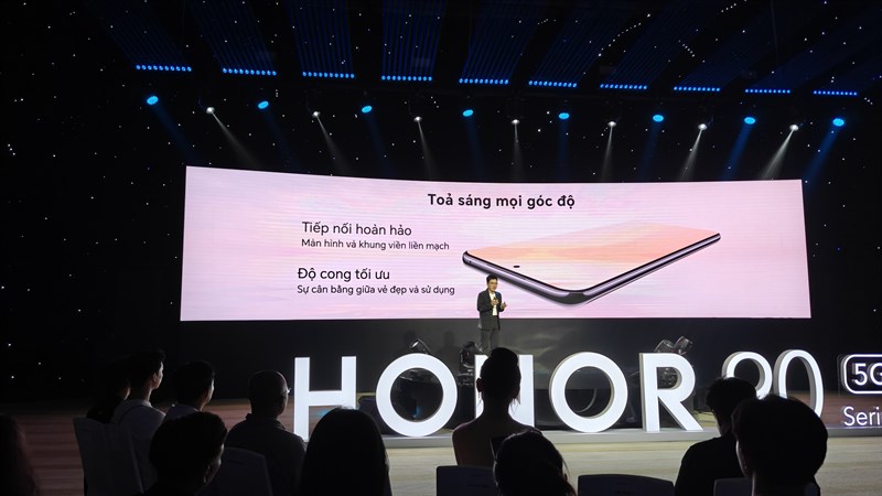 Honor cũng chăm chút cho phần hoàn thiện màn hình trên Honor 90 Honor cũng chăm chút cho phần hoàn thiện màn hình trên Honor 90
