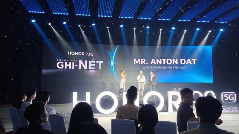 Honor cũng giới thiệu các tính năng đáng chú ý trên phiên bản phần mềm mới Honor cũng giới thiệu các tính năng đáng chú ý trên phiên bản phần mềm mới