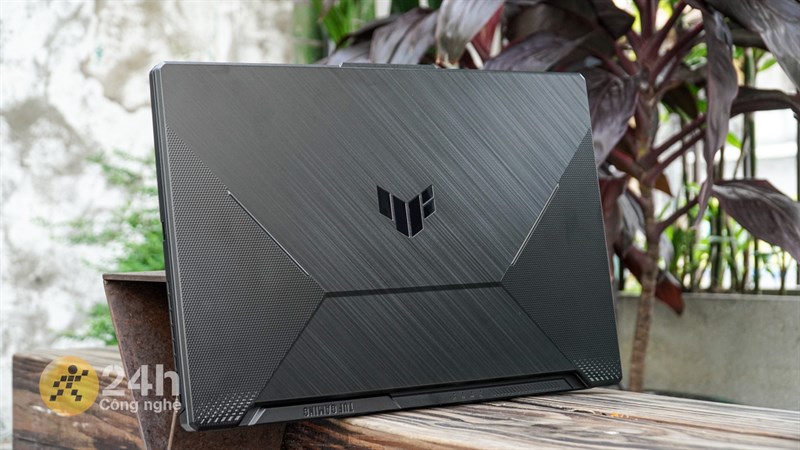 Asus TUF Gaming F17 (HX390W): Laptop Asus đáng mua dịp Black Friday 2023
