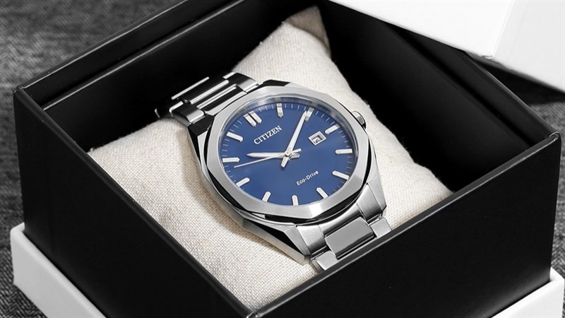 Đồng hồ thời trang Eco-Drive - Có thể sạc lại nặng lượng qua ánh sáng