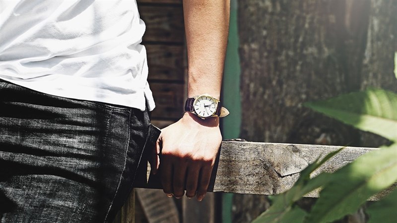 Đồng hồ thời trang Quartz - Dòng đồng hồ giá rẻ, phổ biến nhất hiện nay