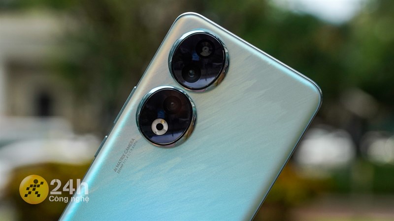 Cụm camera của Honor 90 làm không quá lồi.