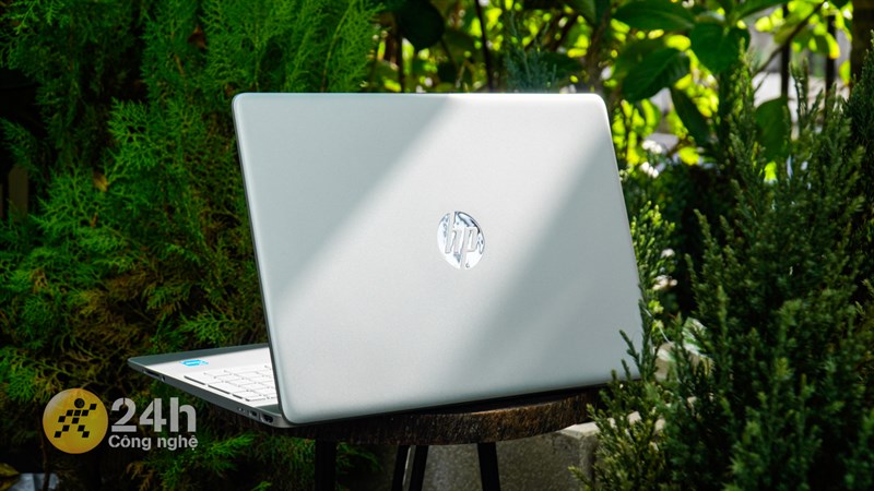 HP 15s fq5229TU hiện đang được bán tại Thế Giới Di Động với mức giá 13.69 triệu đồng.