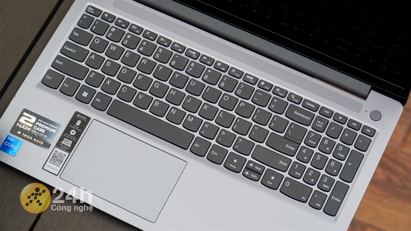 Lenovo Ideapad Slim 3 15IAH8 được trang bị hệ thống bàn phím layout 98% Lenovo Ideapad Slim 3 15IAH8 được trang bị hệ thống bàn phím layout 98%