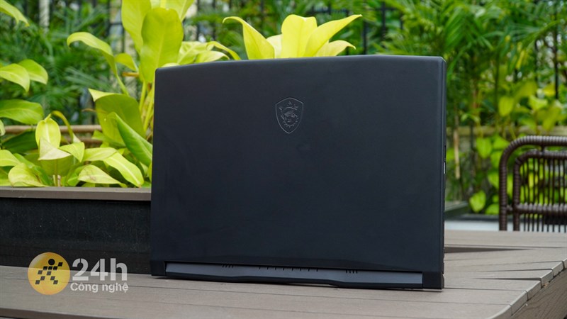 MSI Katana GF66 12UCK mang trên mình những góc cạnh vuông vắn đầy nam tính MSI Katana GF66 12UCK mang trên mình những góc cạnh vuông vắn đầy nam tính