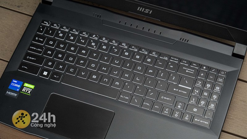 MSI Katana GF66 12UCK được trang bị bàn phím fullsize cùng bàn di chuột vừa đủ dùng MSI Katana GF66 12UCK được trang bị bàn phím fullsize cùng bàn di chuột vừa đủ dùng