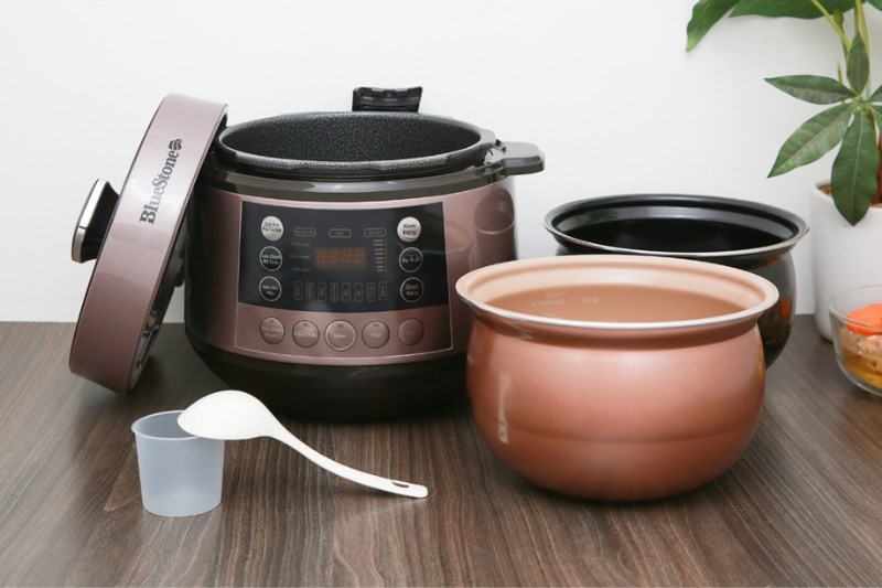 Nồi &aacute;p suất điện BlueStone PCB-5763 5 l&iacute;t