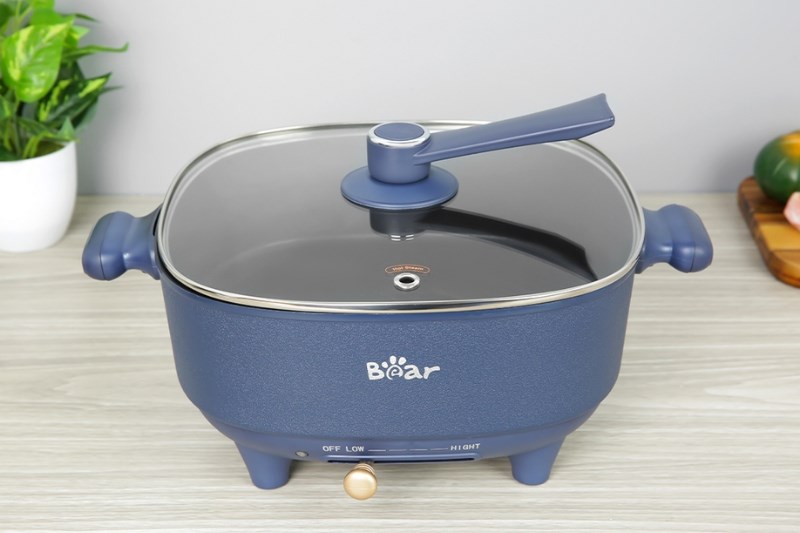 Nồi lẩu điện Bear DHG-C60F2 6 l&iacute;t