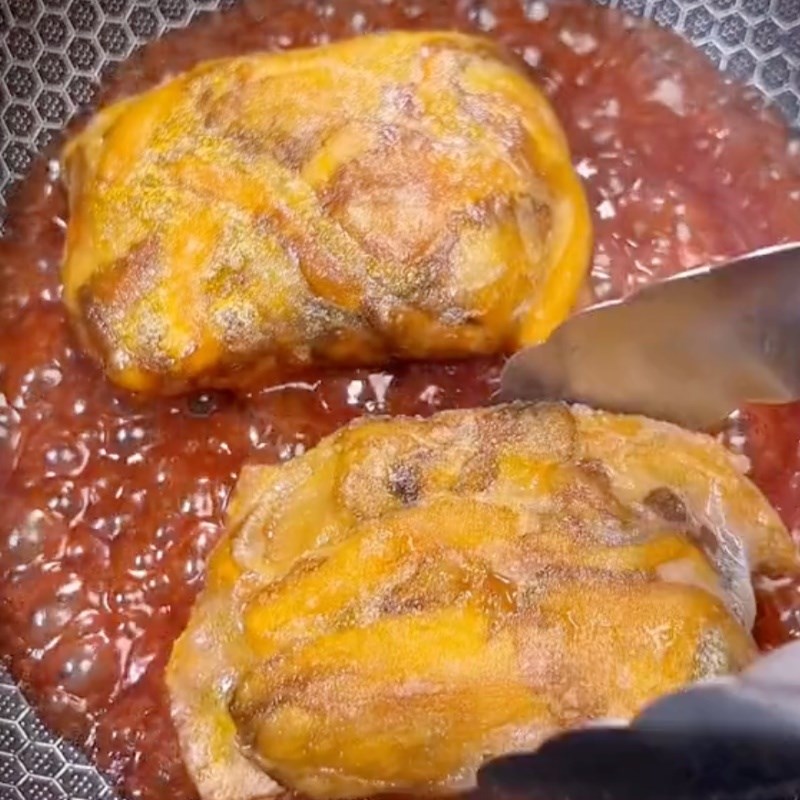 Bước 7 Chiên gà chay cuộn nấm thấm xốt Gà chay cuộn nấm bào ngư