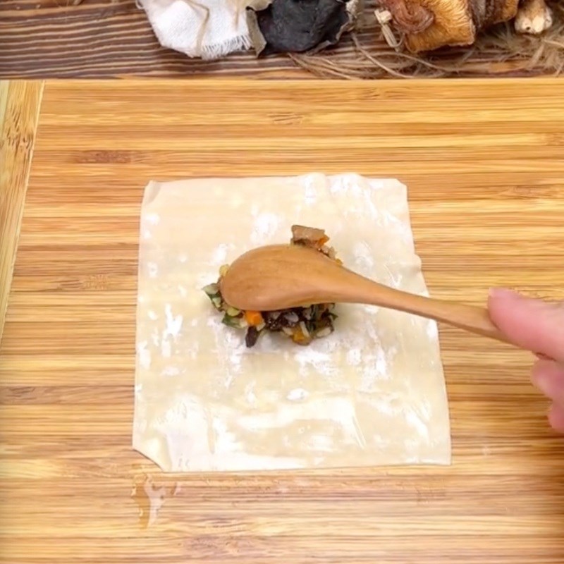 Bước 3 Gói hoành thánh Hoành thánh hấp chay xốt cay