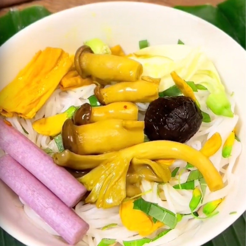 Bước 4 Hoàn thành Bún nấm Châu Đốc chay