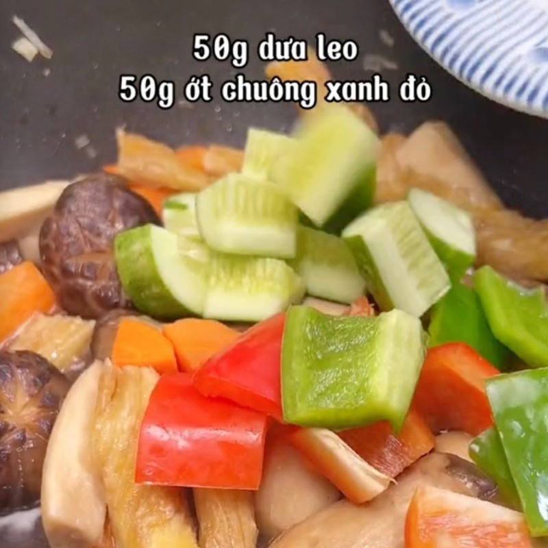 Bước 4 Kho tàu hũ ky với nấm Tàu hũ ky kho nấm chay (Công thức được chia sẻ bởi Tiktok Bếp chay XANH)