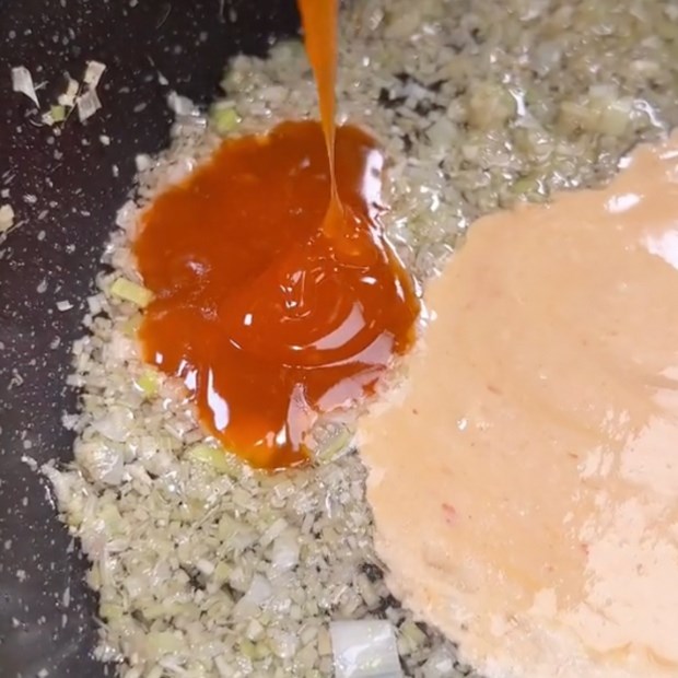 Bước 2 Làm xốt chao Canh bún chay riêu đậu hũ non